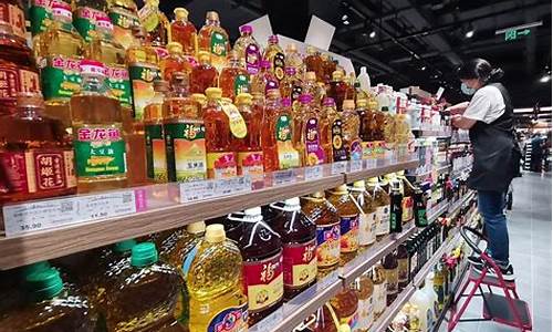 国外的食用油为什么便宜_国外超市食用油价格多少